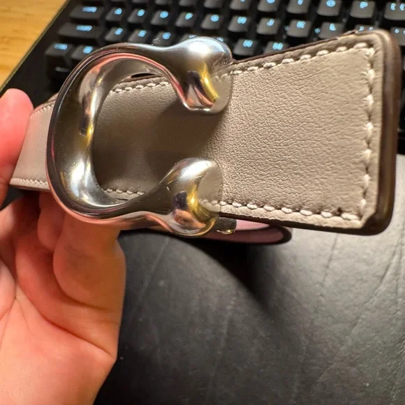 Coach Gray and Lavender Reversible Leather Belt with Silver Buckle - Picture 2 of 9